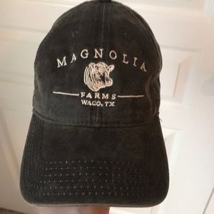 Magnolia Charcoal Cap